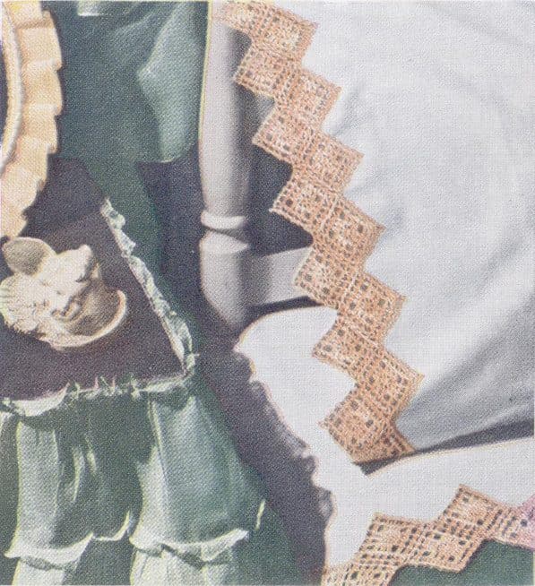 Motif pillowcase edging #8119, as photographed in the 1951 leaflet.