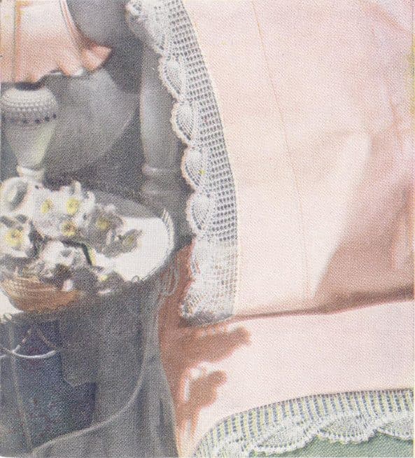 Gray towel edging #8115, as photographed in the 1951 leaflet.