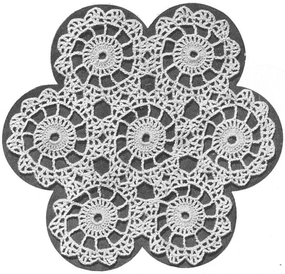 Joined lace motifs, original photograph printed on the introduction page