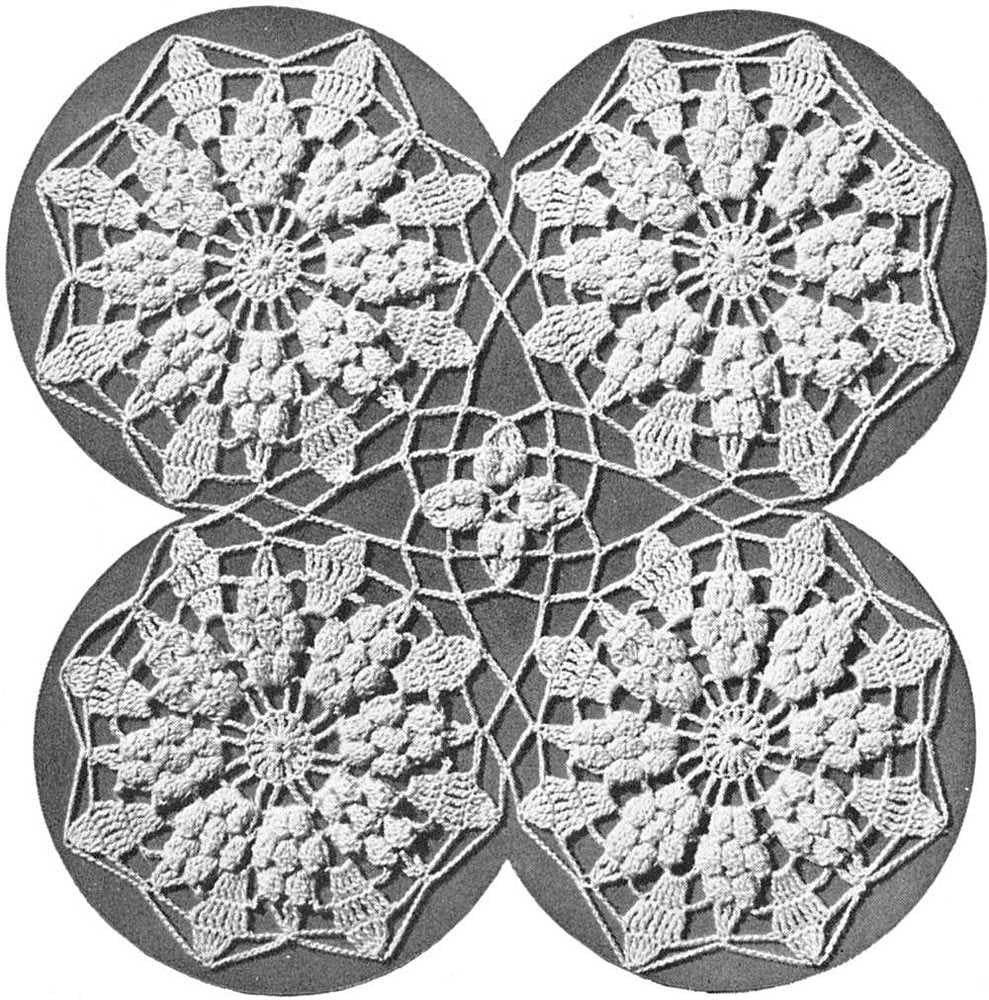 Four Magnolia motifs joined around a fill-in motif, from the original book