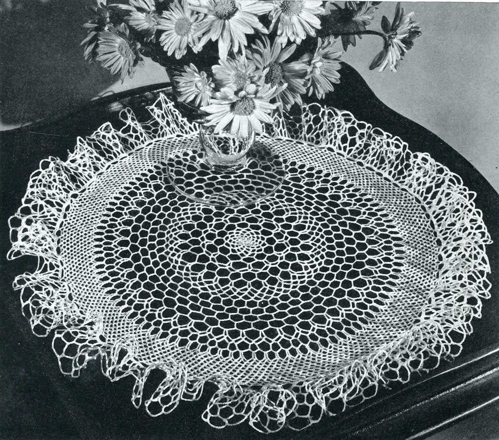 Round ruffled doily photograph printed after the Sea Froth instructions
